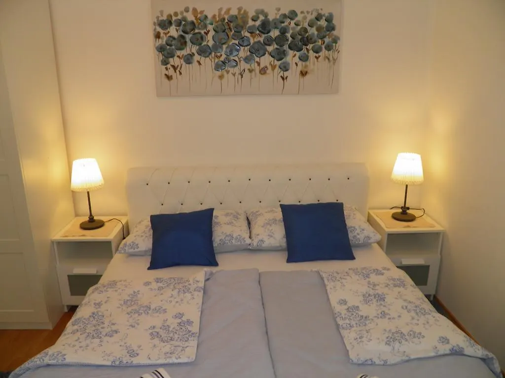 Apartments Perla Dinjiška