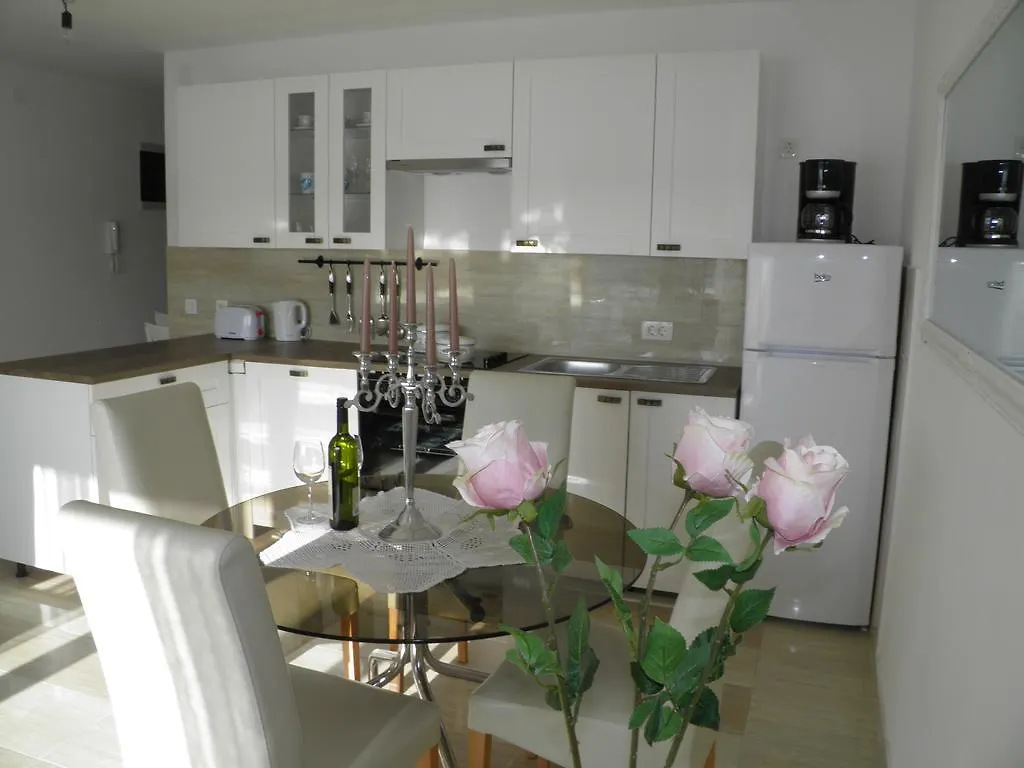 Apartments Perla Dinjiška Chorwacja